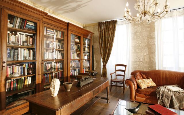 La Porte Rouge - The Red Door Inn Chambres d'Hotes