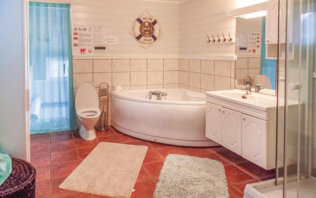 Awesome Home in Lindesnes With 5 Bedrooms, Sauna and Indoor Swimming Pool