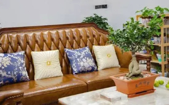 Hotels in Pomigzhi