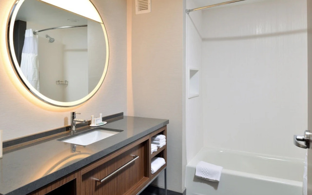 Courtyard by Marriott Raleigh Cary/Crossroads