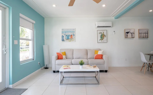 Casa Del Mar Beach Apartment