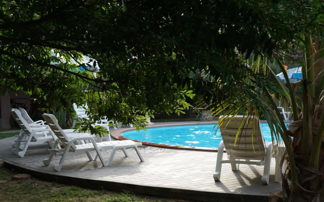 La-or Resort