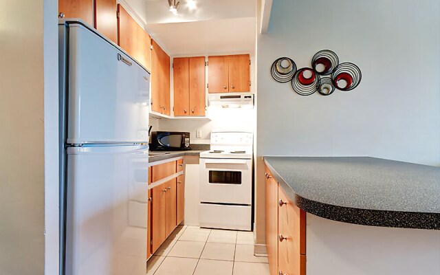 1-Bedroom Crescent Street by Hometrotting
