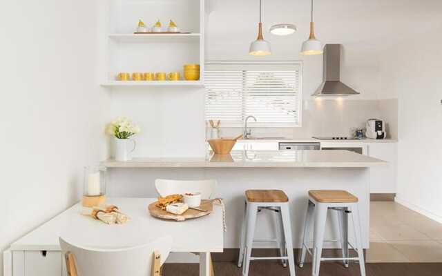 Living in Luxury - Central & Sophisticated