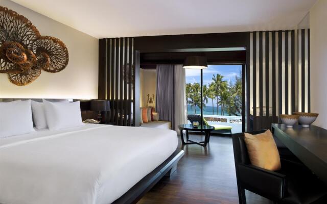 Le Meridien Phuket Beach Resort