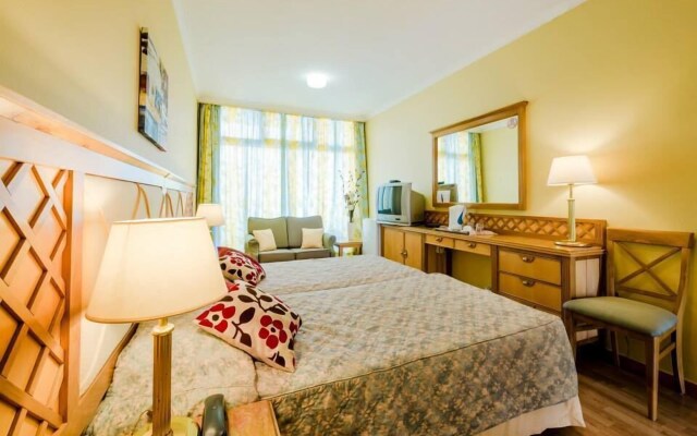 Estella Hotel & Apartments