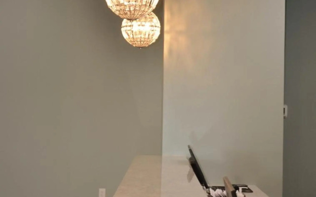 Opal Hotel & Suites