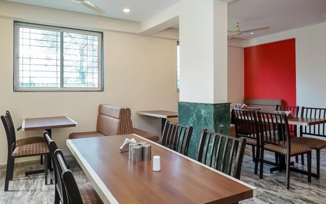 Hotel Karan International by OYO Rooms