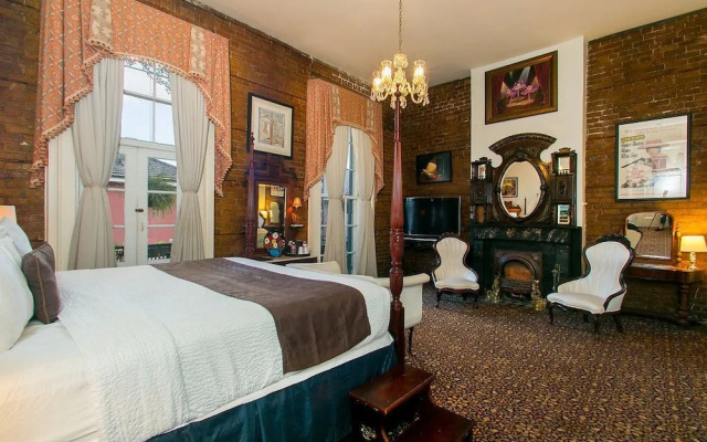 Lafitte Hotel & Bar