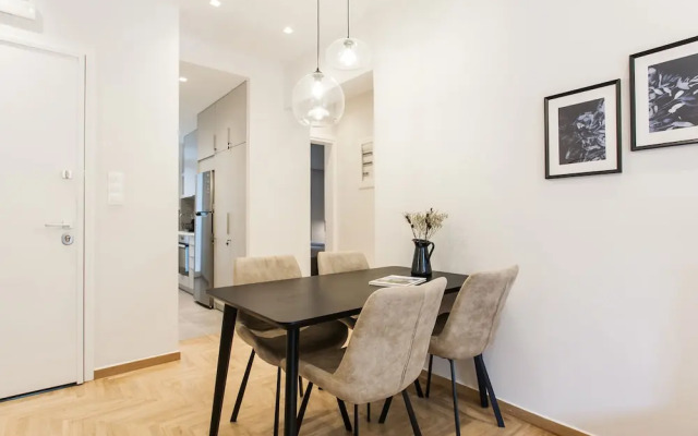 UPSTREET Peaceful 2BD Apartment in Kolonaki