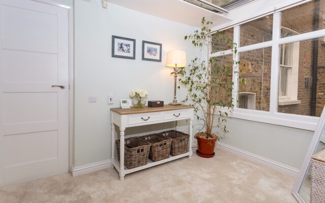 Gorgeous 1 Bedroom Apartment in Notting Hill