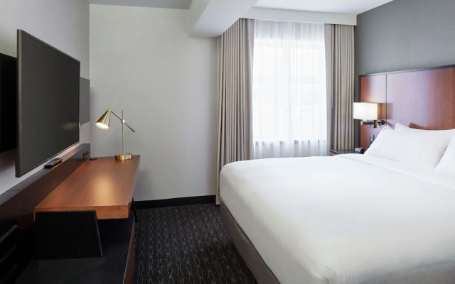 Doubletree By Hilton Montreal Airport