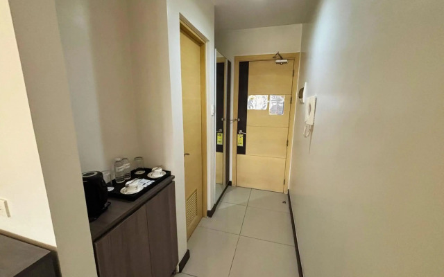 Extremeli Suites Manila powered by Cocotel