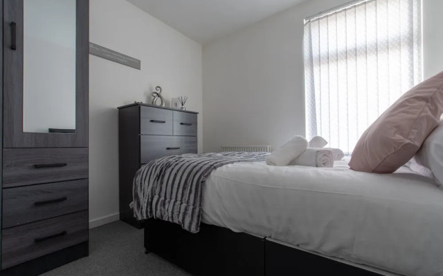 Lux Apartments 3 Bedroom House - Gorst