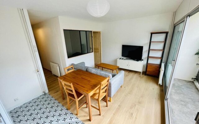 Furnished Apartment With Balcony & Parking in A Secure Residence