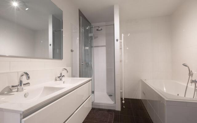 Spacious Apartment in Den Haag near Seabeach