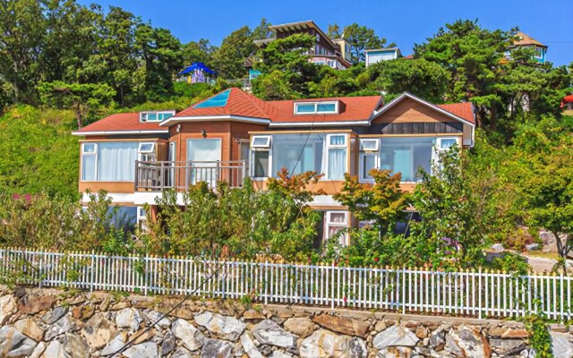 Ganghwa Therapy Pension