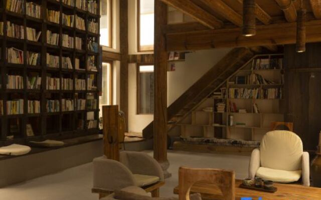 One Mountain House · Snowy Mountain Sunny Residential Homestay