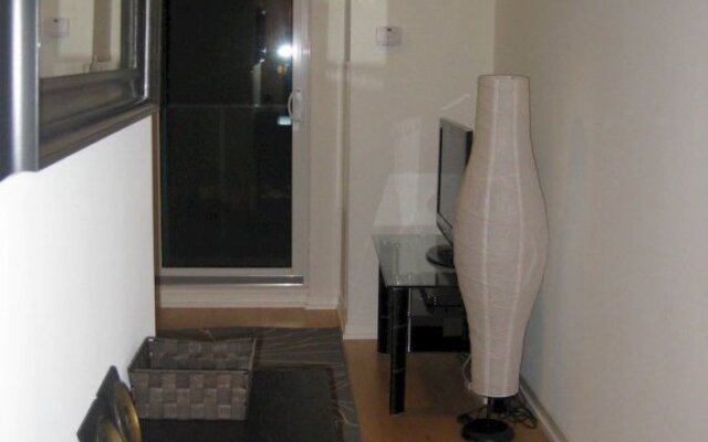 Toronto Suite Rentals - Maple Leaf Sq