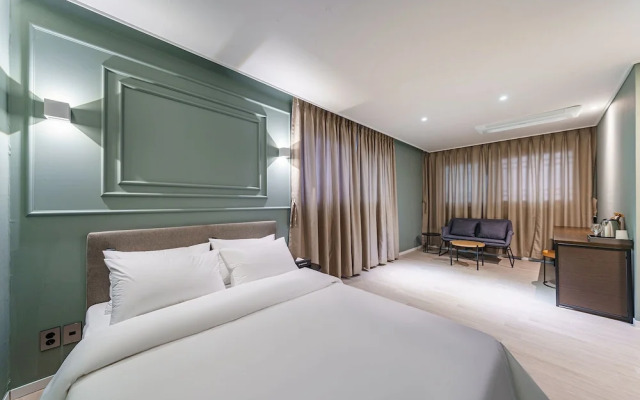 Brown Dot Hotel Jecheon