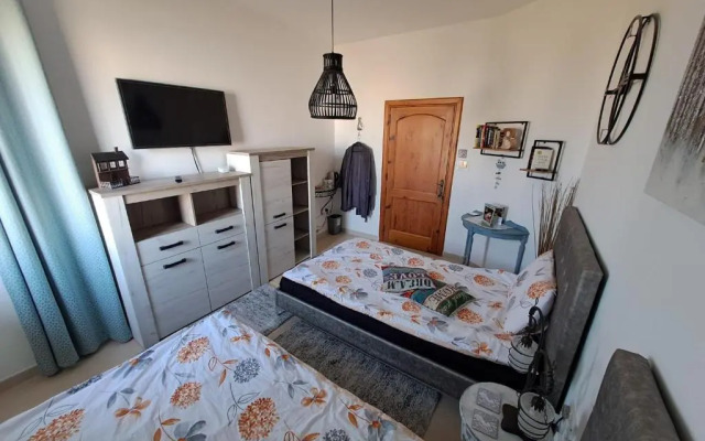 1 BDR seaview Sunny