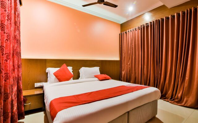 OYO 15944 Hotel Three Seas