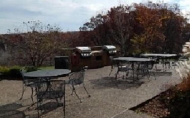 Longhollow Point Inn Studio 1321
