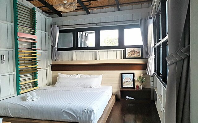 Baan Mai Kradan Hostel Chiang Rai