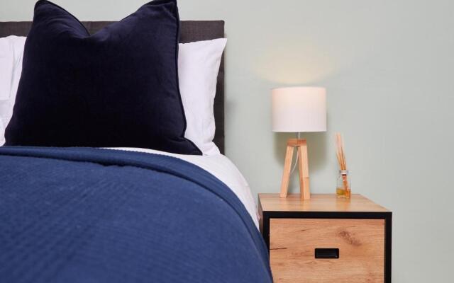 Wonderful Apartment in Bath wGarden - Sleeps 8