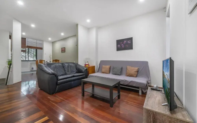 Bright Central Darlinghurst
