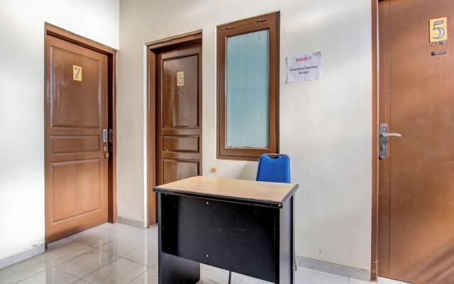 Super OYO 92511 Griya Dias  Syariah
