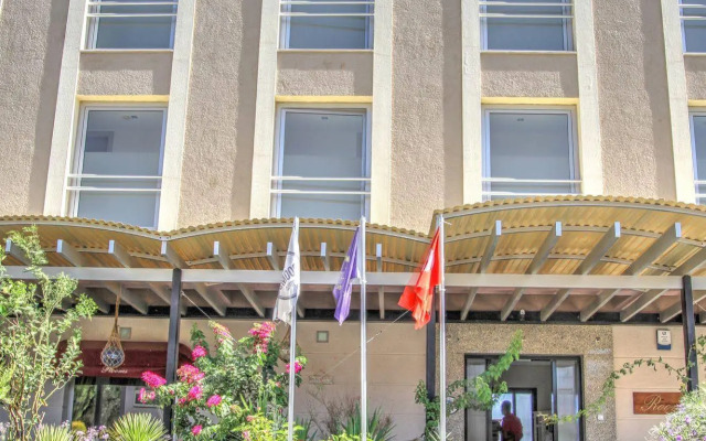 Rooms Smart Luxury Hotel & Beach