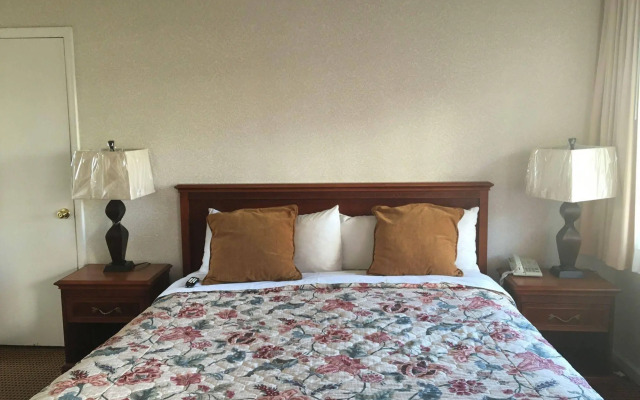 Pacific Heights Inn