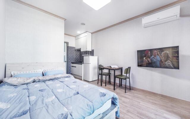 Goseong Gamnamu Pension