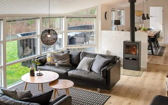 10 Person Holiday Home in Jerup-by Traum