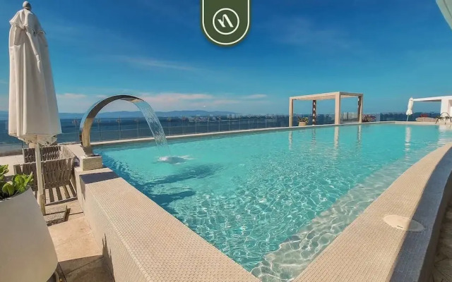 New 3BR Condo - Oceanview Terrace - Private Beach