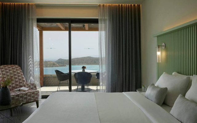 Cayo Exclusive Resort & Spa