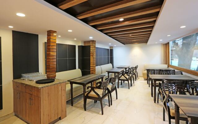 OYO Flagship 22444 Hotel Shiwalik Regency Mall Road