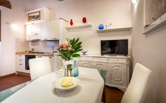 Pignone Apartment by Mmega