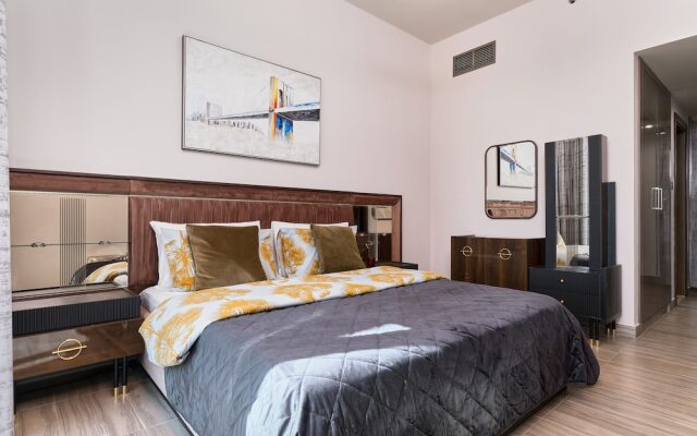 1BR view in a luxurious home