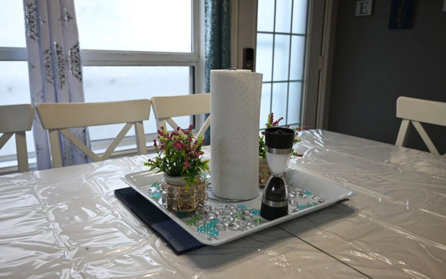 33 Executive Home A C Airport