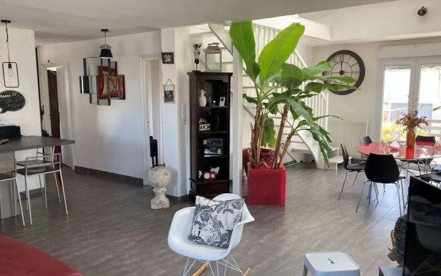 Unusual Duplex With Garden