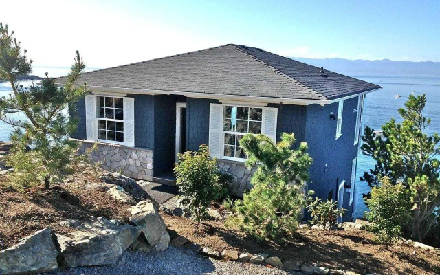 SookePoint Ocean Cottage Resort