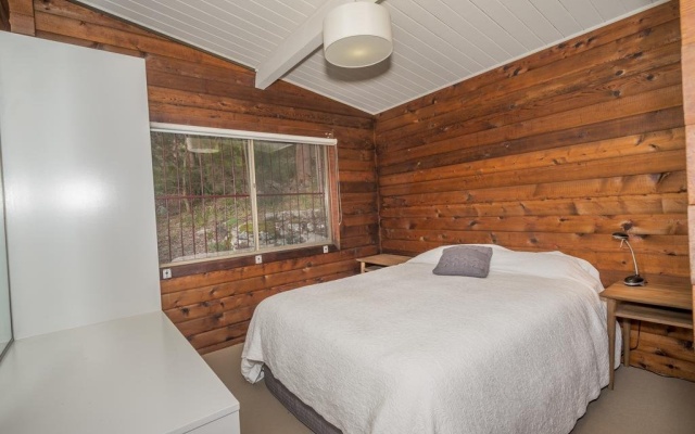 Royal National Park Cottages – Guest Rooms – Sutherland Shire