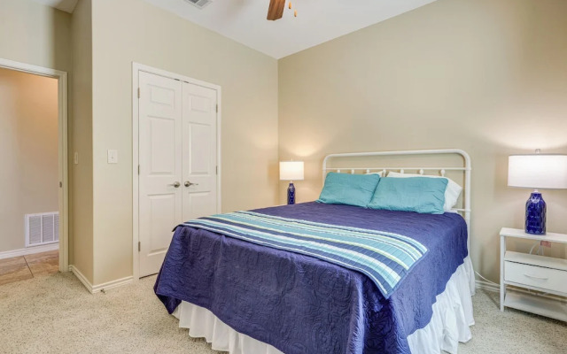 'rio Vista' Condo: Direct Guadalupe River Access!