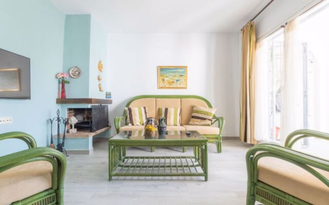 House Desiree Oybin