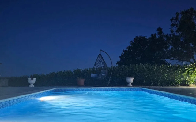 Villa Cerina With Outdoor Swimming Pool