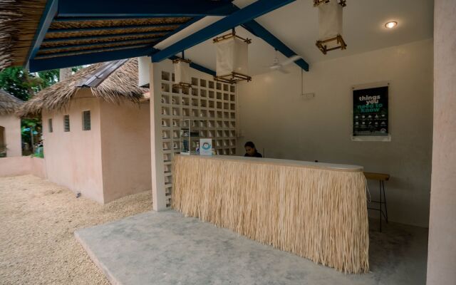 Mad Monkey Panglao