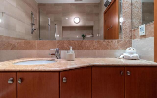 Cosy Studio in Mamilla, free parking up to 5 ppl