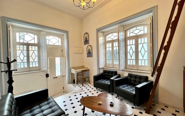 OLH O Historical House by Homing